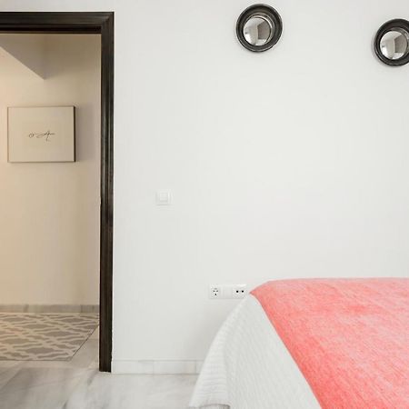 Apartamento Apartamento con solera en el corazón de Triana Sevilla Exterior foto